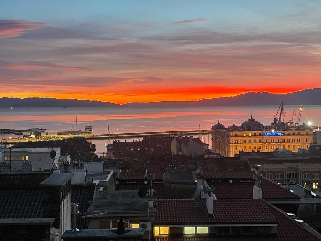 Penthouse Rijeka Centar Apartment Екстериор снимка